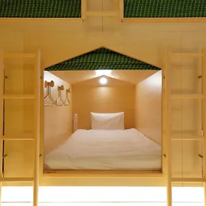 ** Capsulehotel 女性専用 Woman Only Capsule Maja マヤホテルキョウト Japan